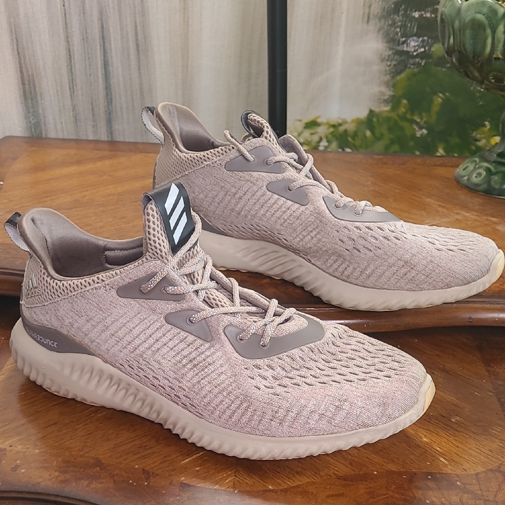 Adidas Alphabounce Mens 9.5 gray athletic lightweight sneakers